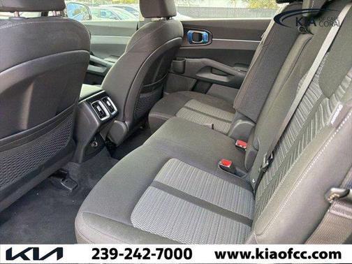 2025 Kia Sorento LX