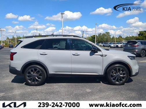 2022 Kia Sorento SX
