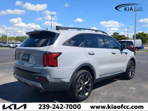 2022 Kia Sorento SX