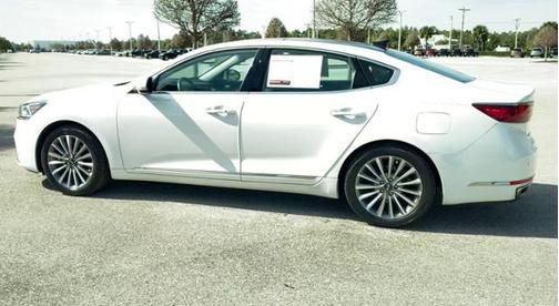 2017 Kia Cadenza Premium