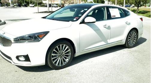 2017 Kia Cadenza Premium