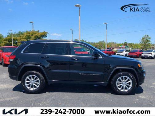 2022 Jeep Grand Cherokee Laredo