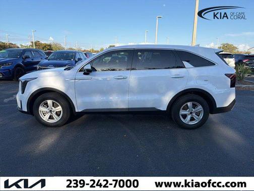 2025 Kia Sorento LX