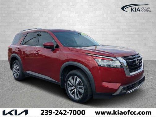 2023 Nissan Pathfinder SL 4WD