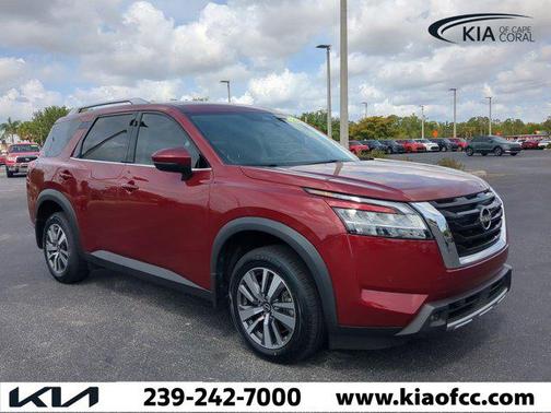 2023 Nissan Pathfinder SL 4WD
