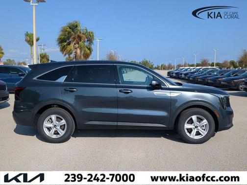 2025 Kia Sorento LX