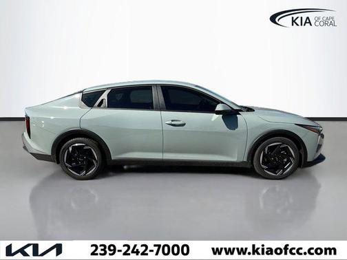 2026 Kia K4 EX