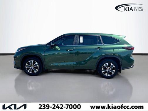 2025 Toyota Highlander XLE
