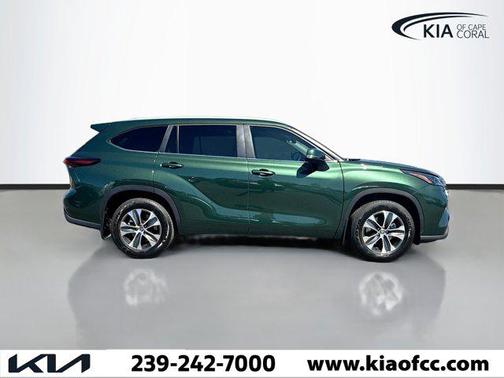 2025 Toyota Highlander XLE