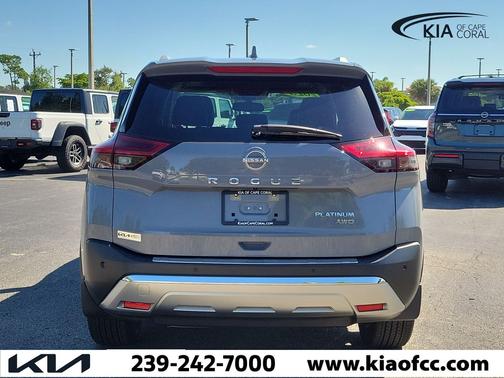Boulder Gray Pearl 2023 Nissan Rogue Platinum