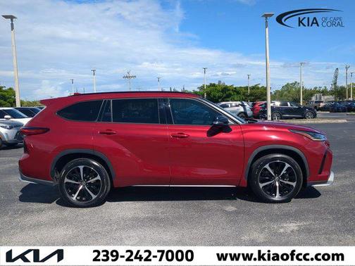 2022 Toyota Highlander XSE