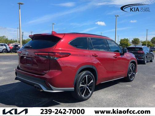 2022 Toyota Highlander XSE
