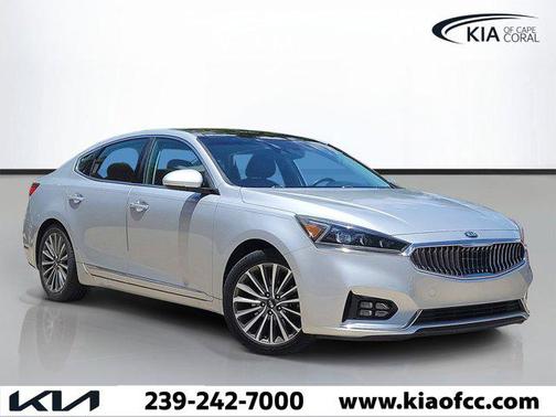 Silky Silver 2017 Kia Cadenza Technology