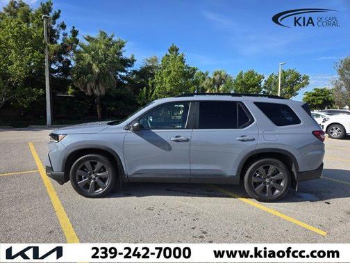 2023 Honda Pilot 2WD Sport