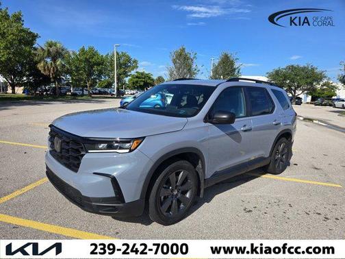 2023 Honda Pilot 2WD Sport