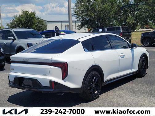 Snow White Pearl 2025 Kia K4 GT-Line Turbo