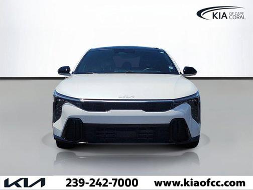 Snow White Pearl 2025 Kia K4 GT-Line Turbo