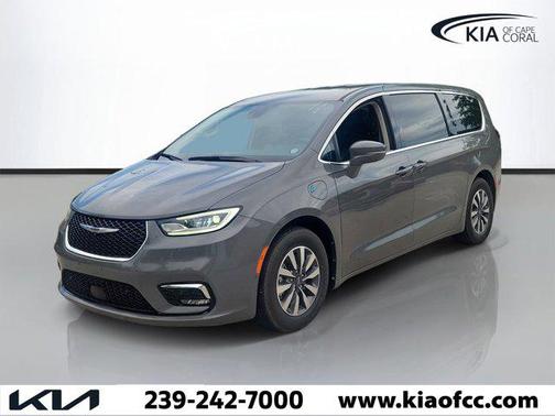 Ceramic Gray Clearcoat 2022 Chrysler Pacifica Hybrid Touring L