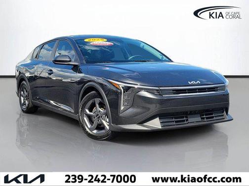 Interstellar Gray 2025 Kia K4 LXS