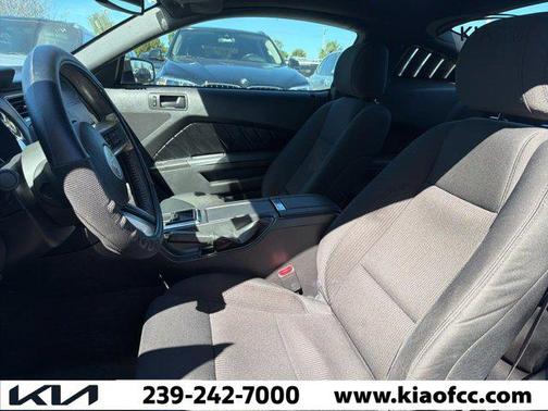 2014 Ford Mustang V6