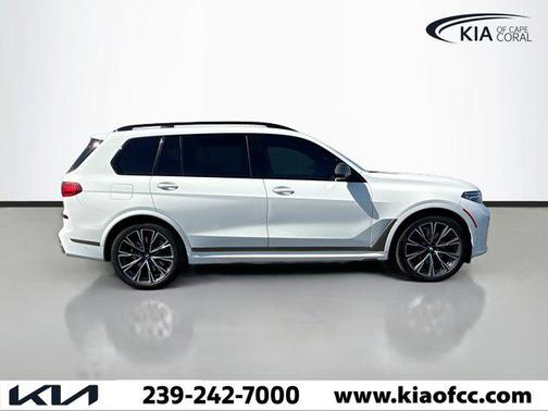 2020 BMW X7 M50i
