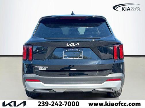 2025 Kia Sorento LX