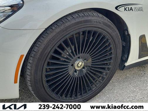 Alpine White 2019 BMW 740 xDrive