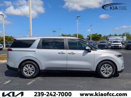 2023 Kia Carnival LX