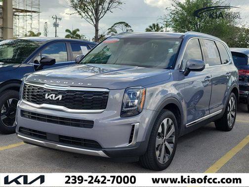 Everlasting Silver 2022 Kia Telluride EX