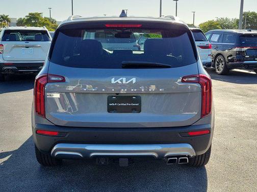 Everlasting Silver 2022 Kia Telluride EX