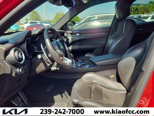 Alfa Rosso 2018 Alfa Romeo Stelvio Quadrifoglio