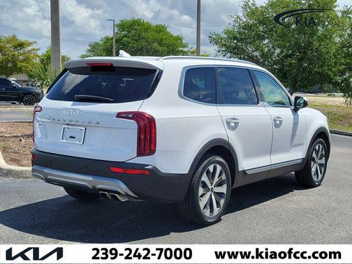 Glacial White Pearl 2022 Kia Telluride S