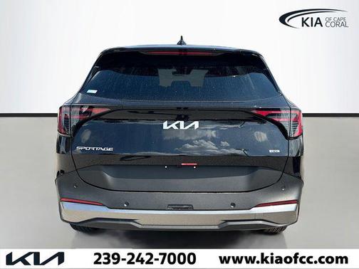 Fusion Black 2026 Kia Sportage Hybrid LX