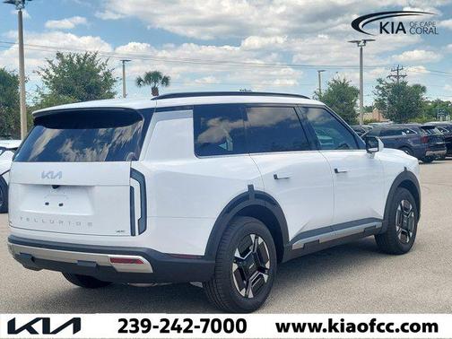 Glacial White Pearl 2027 Kia Telluride Hybrid EX