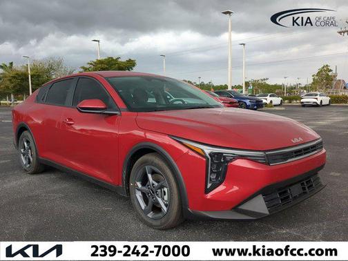 2025 Kia K4 LXS