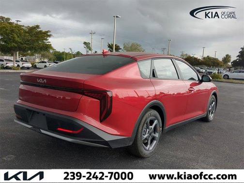 2025 Kia K4 LXS