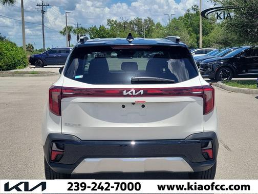 Clear White/Black Roof 2026 Kia Seltos S