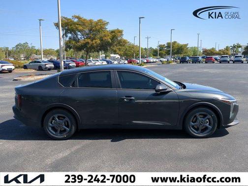 2025 Kia K4 LXS