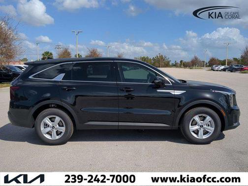 2025 Kia Sorento LX