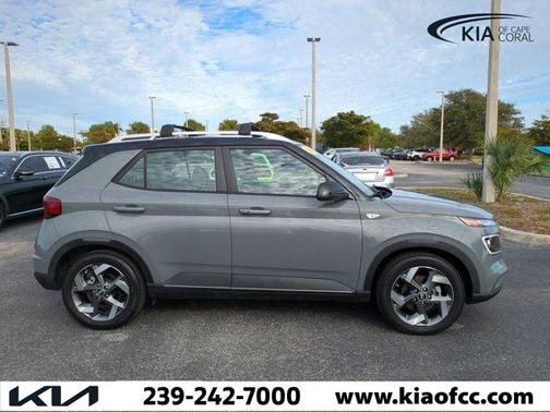 2022 Hyundai VENUE Limited