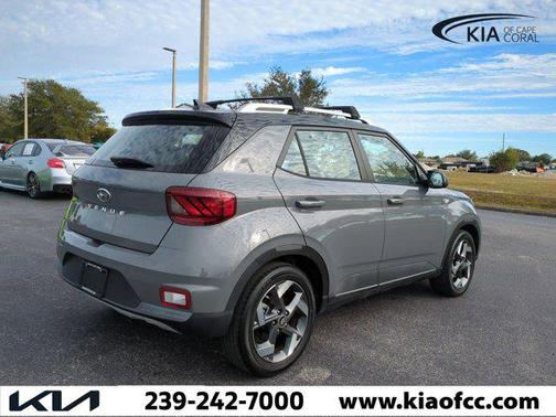 2022 Hyundai VENUE Limited