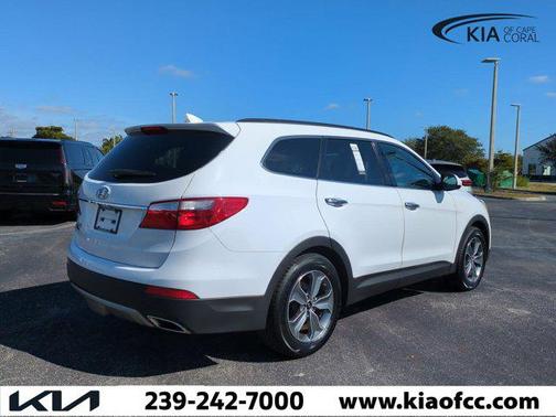2016 Hyundai SANTA FE SE