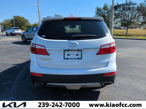 2016 Hyundai SANTA FE SE