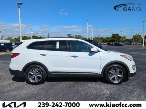 2016 Hyundai SANTA FE SE