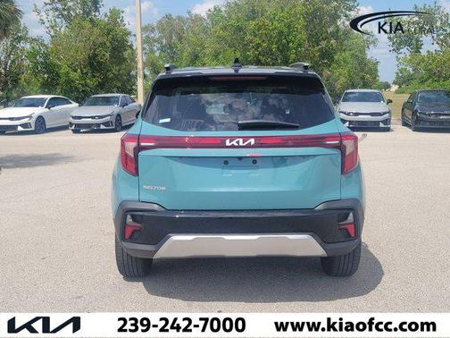 Pluton Blue/Black Roof 2026 Kia Seltos S