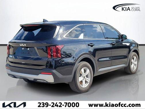 Ebony Black 2025 Kia Sorento LX