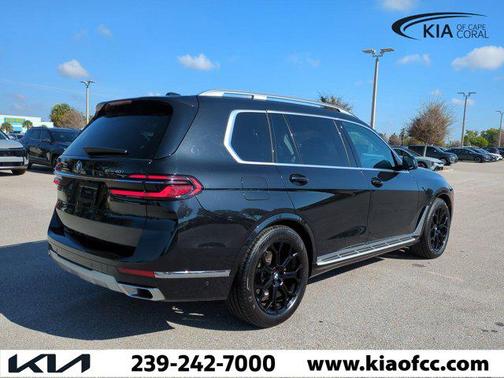 2025 BMW X7 xDrive40i