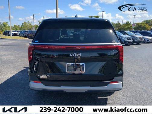 2025 Kia Carnival LXS