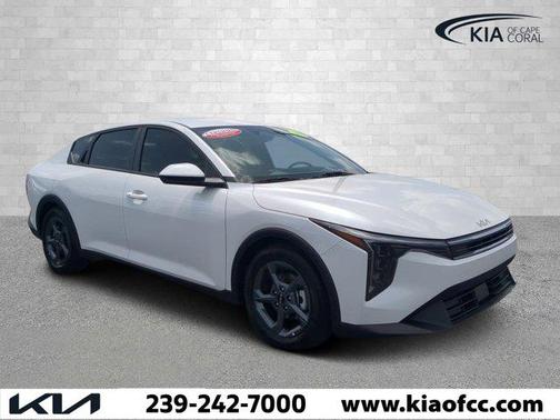 2025 Kia K4 LXS