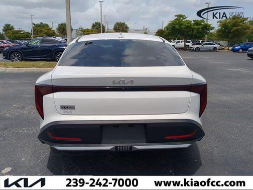 2025 Kia K4 LXS